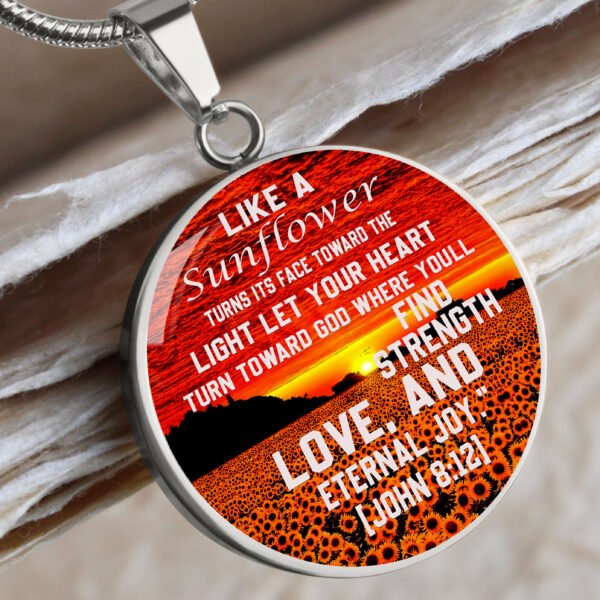 5 Valentine Luxury Graphic Circle Necklace Design With Canva Edit!
