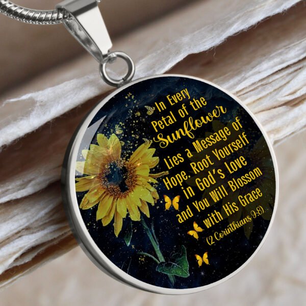 5 Valentine Luxury Graphic Circle Necklace Design With Canva Edit! - Image 3